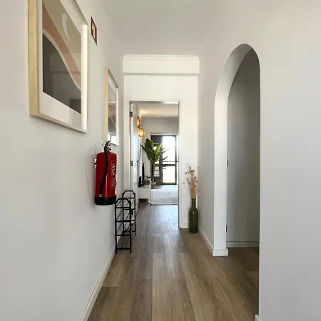 Design By Homing Apartman